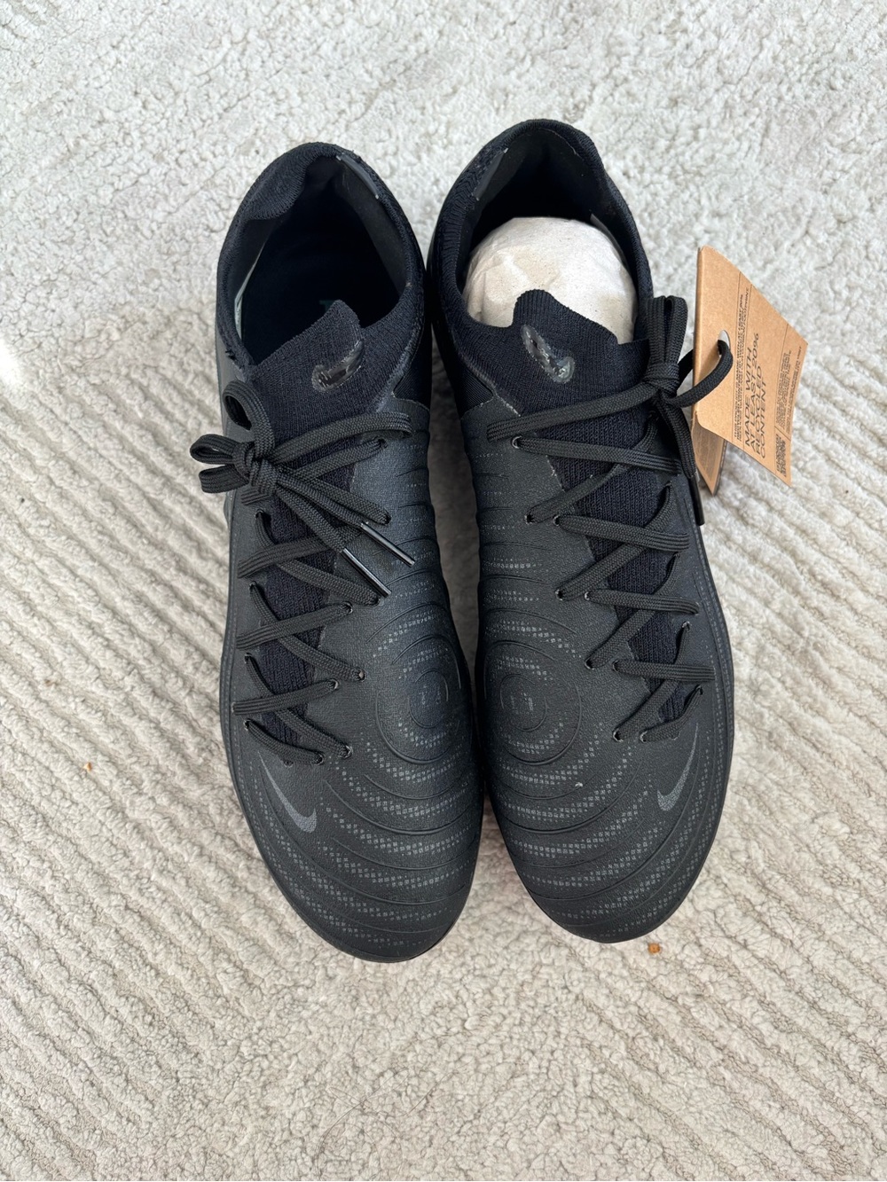 Phantom GX ll PRO FG Black Soccer Cleats. 8-Men’s 9.5-Women’s